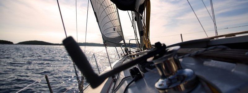 Żeglarstwo rekreacyjne - jakie akcesoria żeglarskie są potrzebne