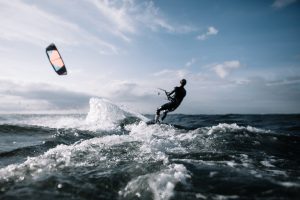 pływy w kitesurfingu