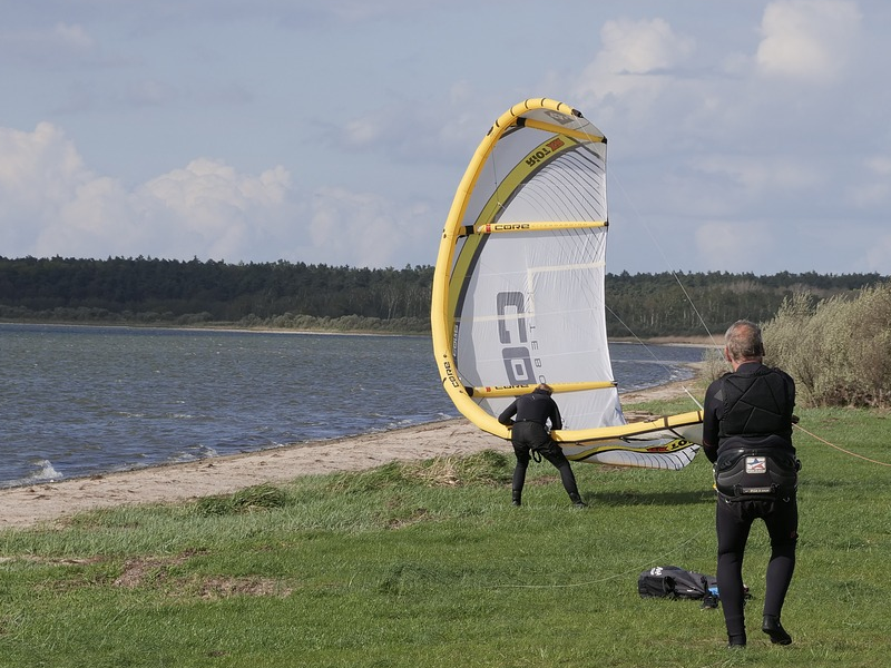 Kitesurfing dla początkujących – warto zacząć od dobrego kursu!