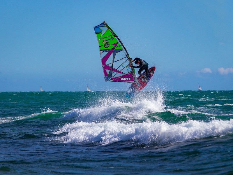 windsurfing freestyle – główne założenia
